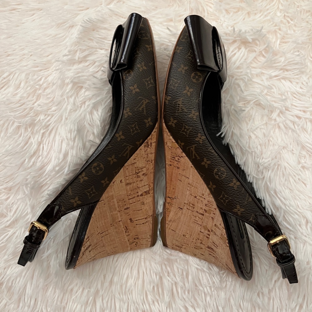 Louis Vuitton Black and Brown Wedge Sandals with Decorative Buckle - Picture 10 of 16